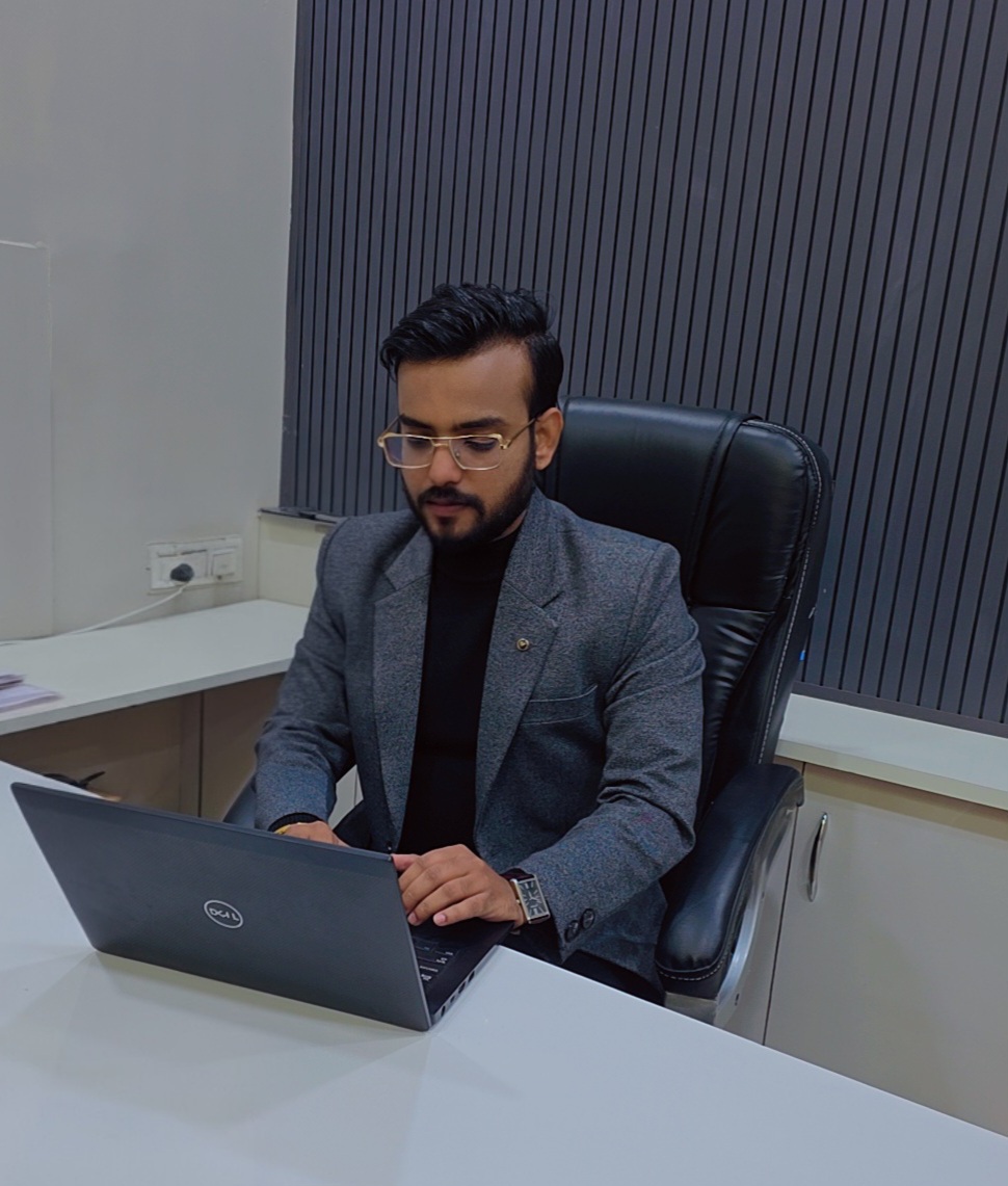 CA Ravi Agarwal at work