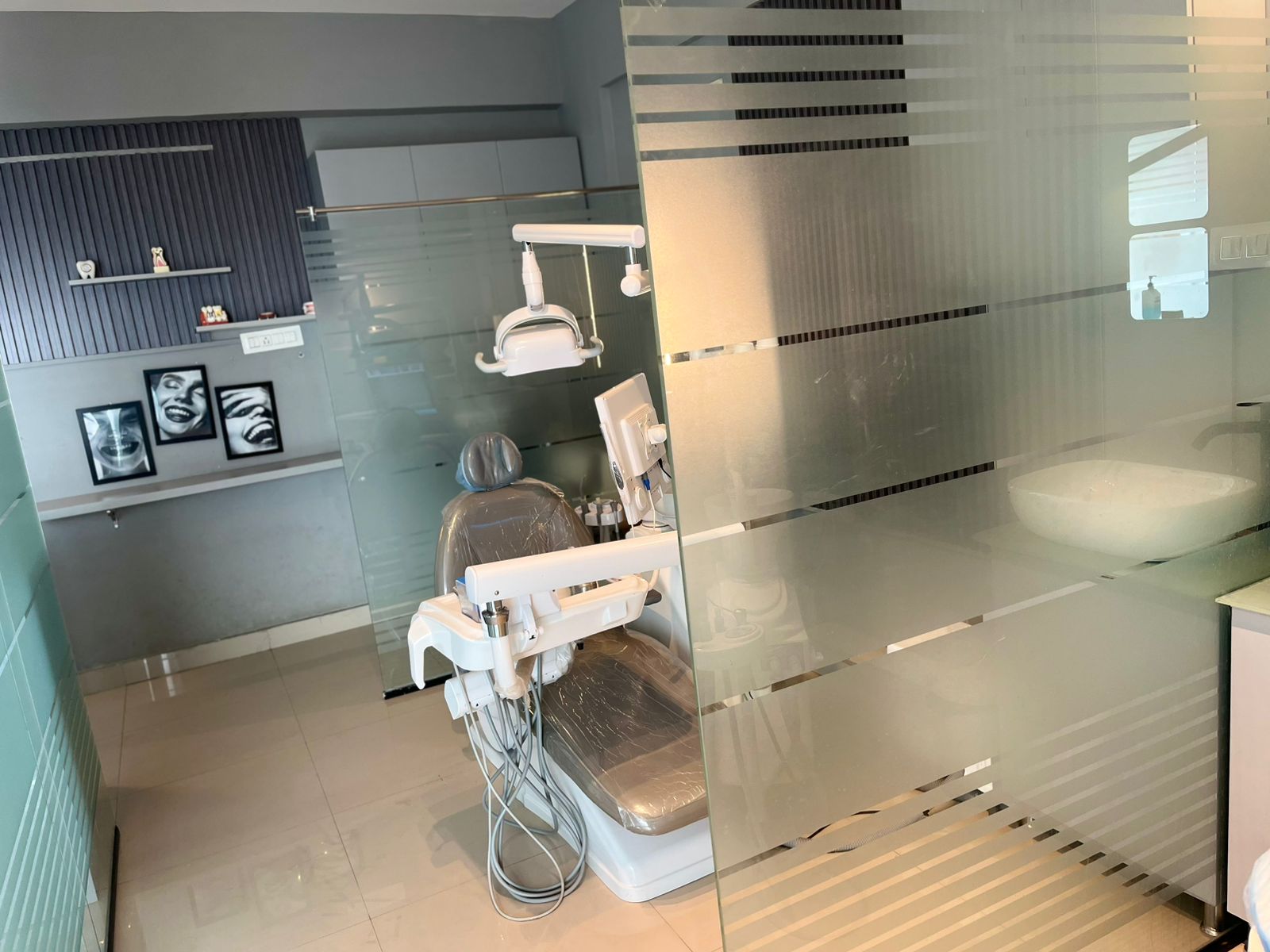 State-of-the-art dental chair at The Dentist India