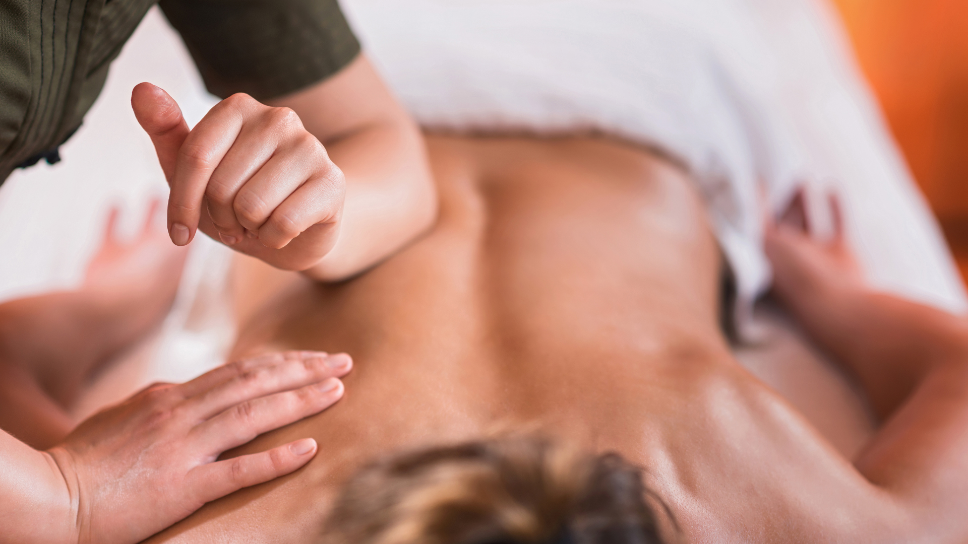 Cupping treatment at Ashlan Clinic