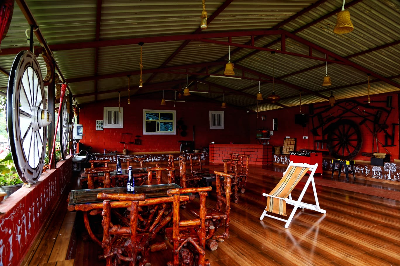 Unique Coffee Tables & Vintage Decor