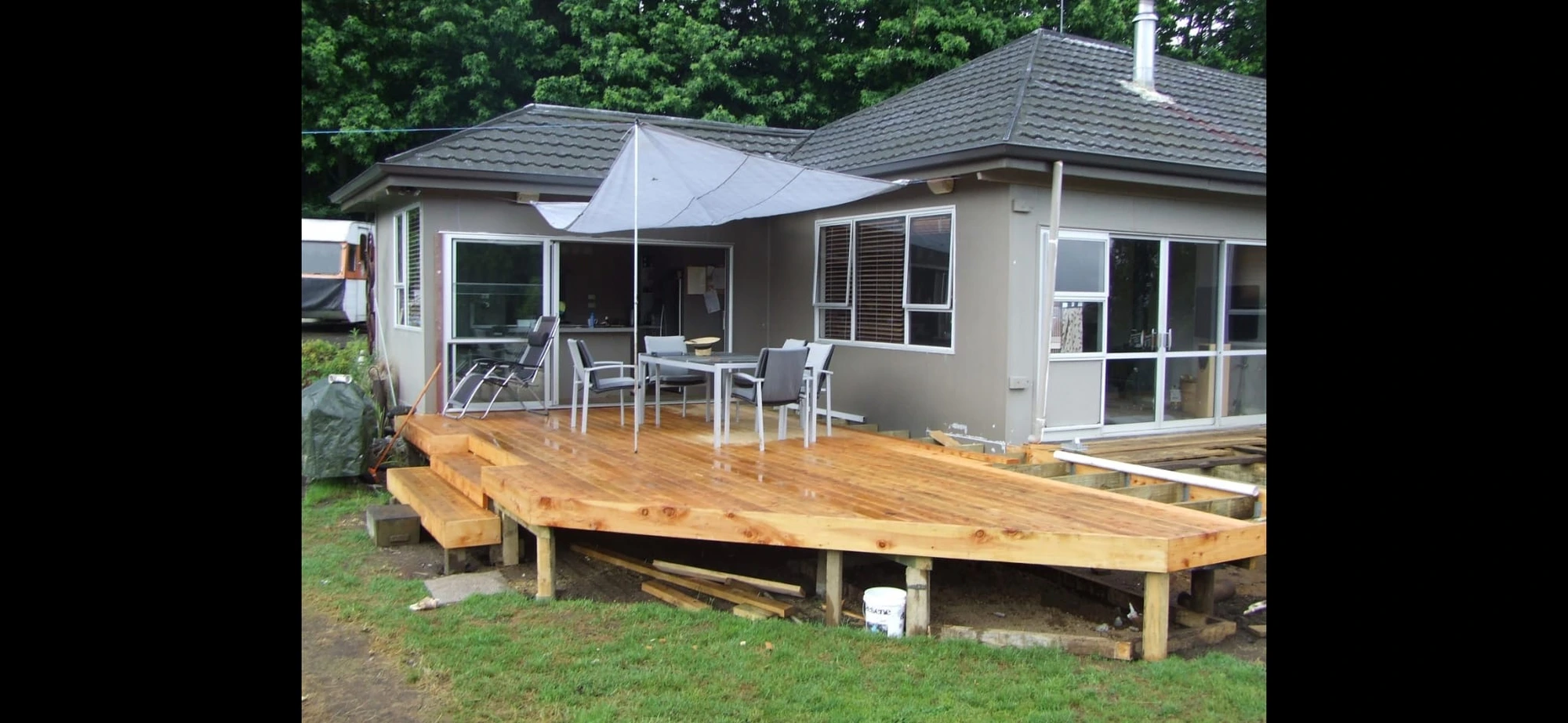 Indoor–outdoor deck — Build
