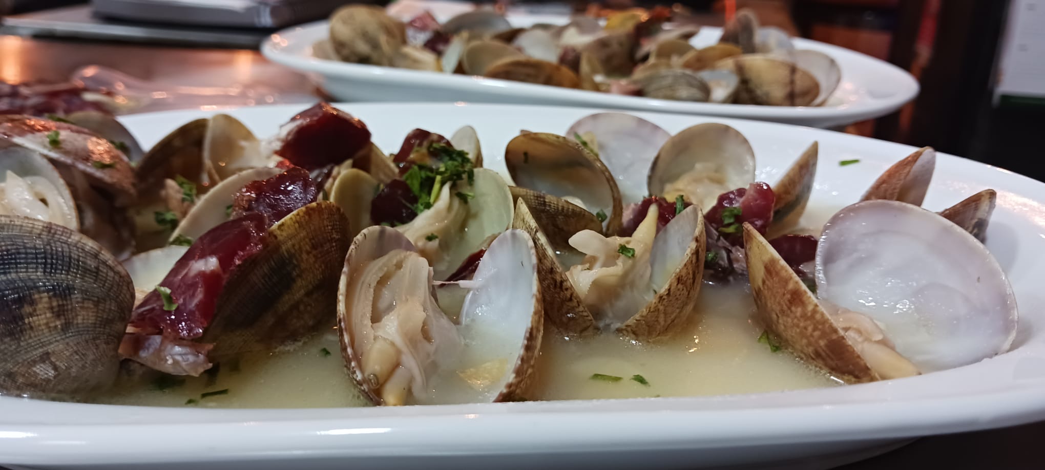 Carril clams in sauce