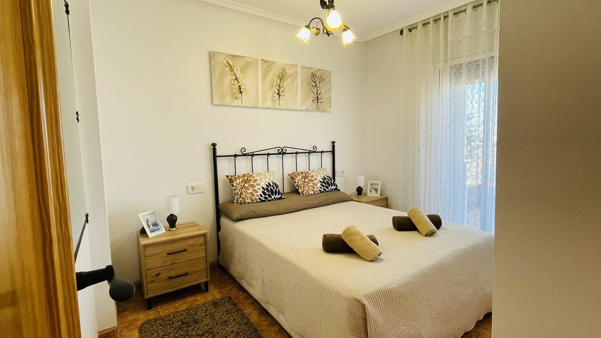 Cozy second bedroom