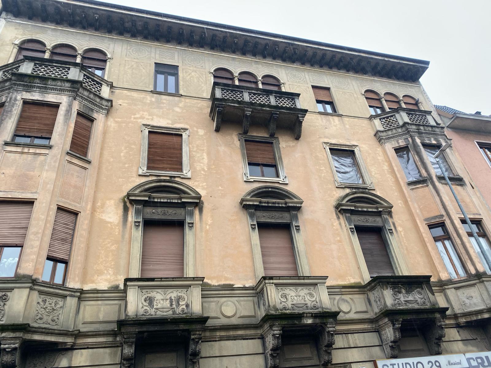 Prima - Restauro facciata Via Milano Vigevano