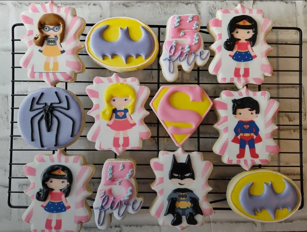Girl-Power Superhero 5th