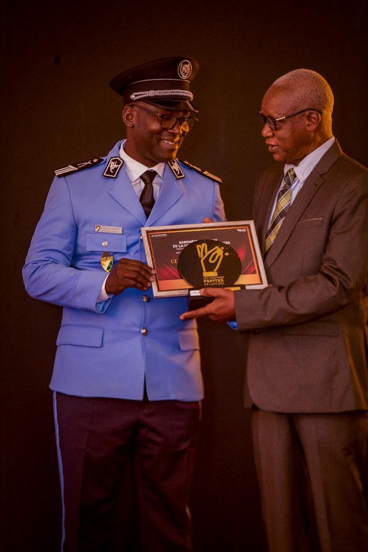 Remise prix Police