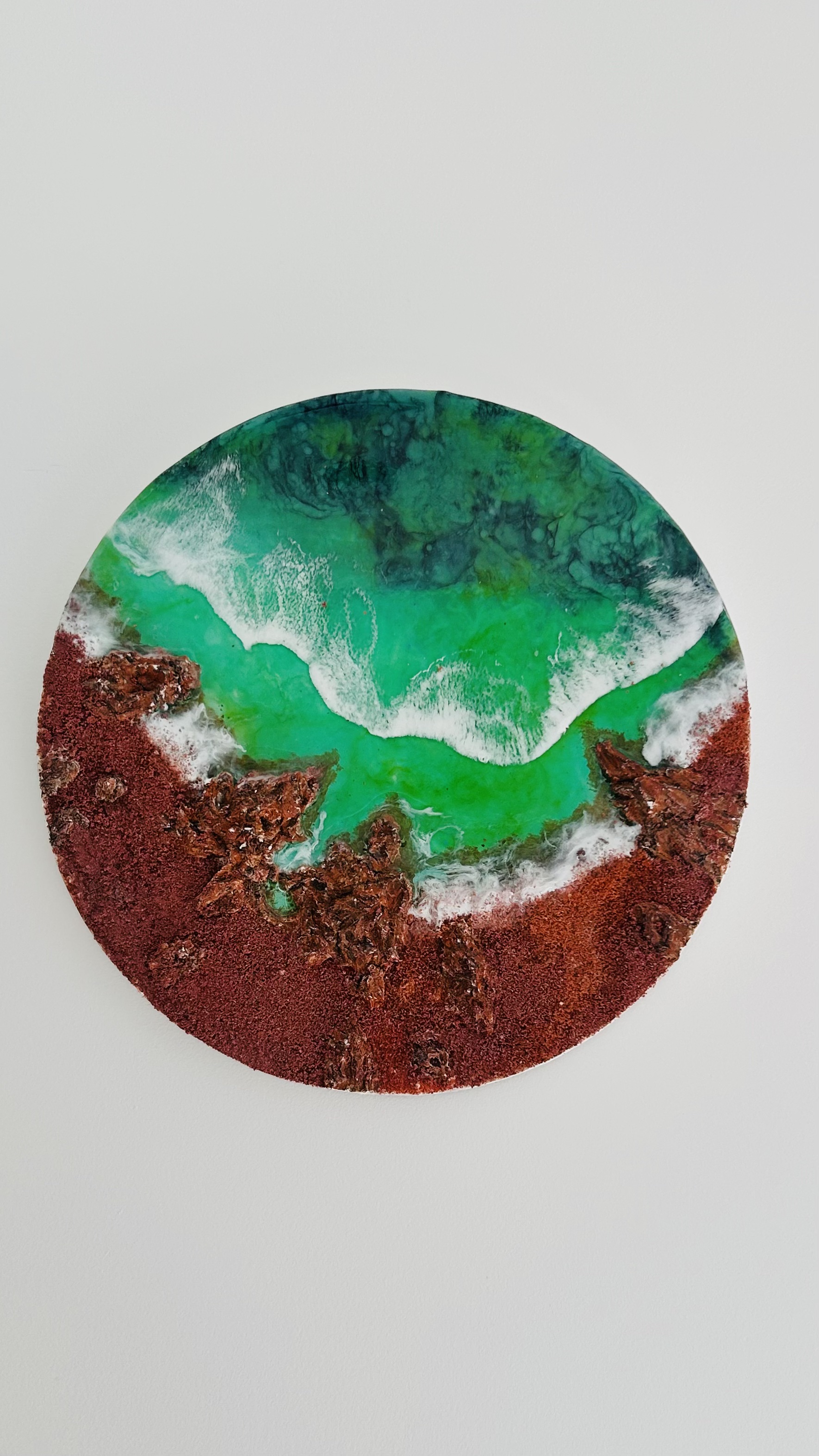 Emerald Tide, Crimson Shore