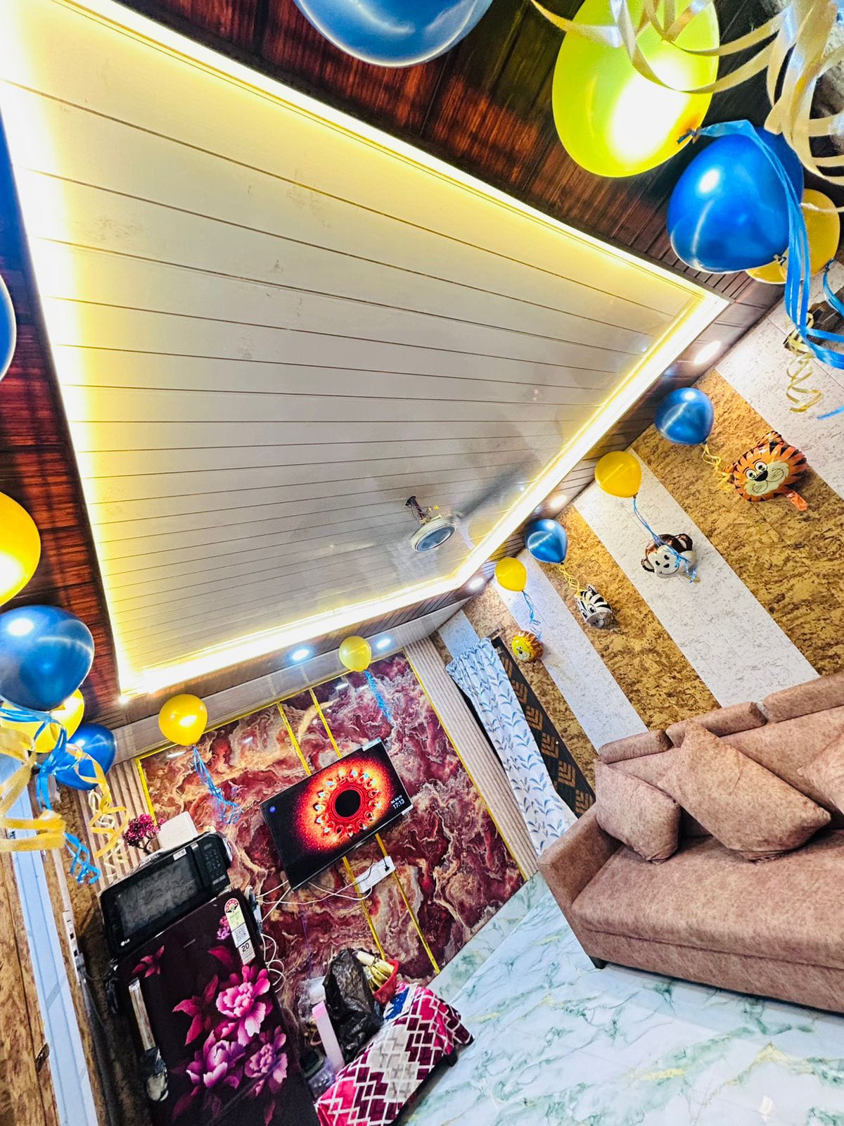 Illuminated Ceiling Suite