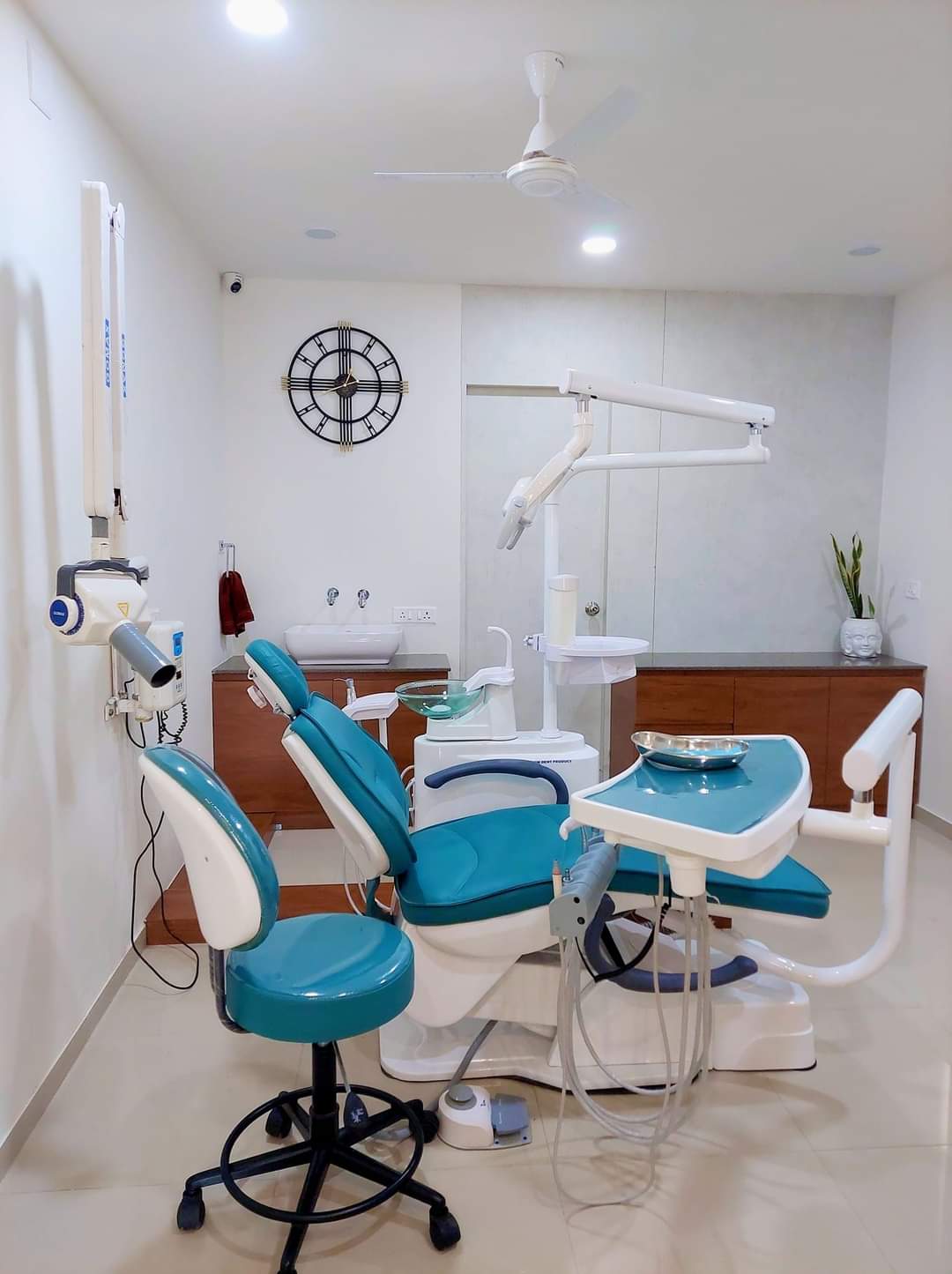 Shreemay Dental clinic treatment room