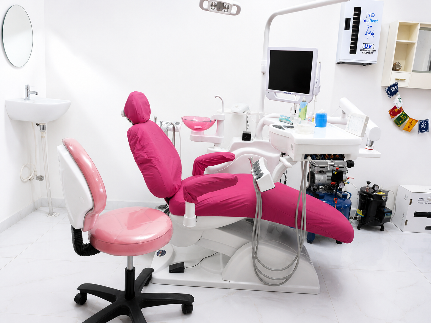 Dr. Ashish Kumar's dental clinic operatory