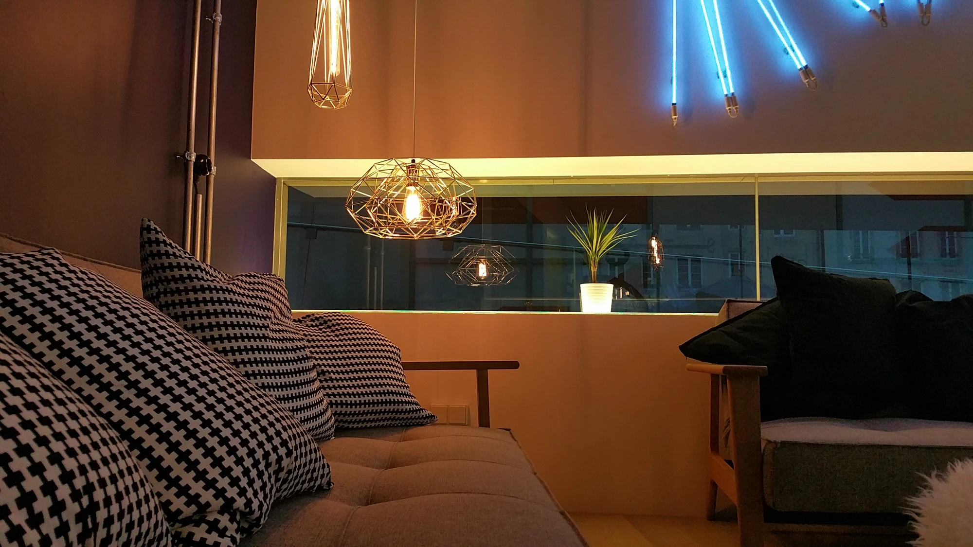 Design intérieur signature — ambiance lumineuse Medernach Lionel Designer