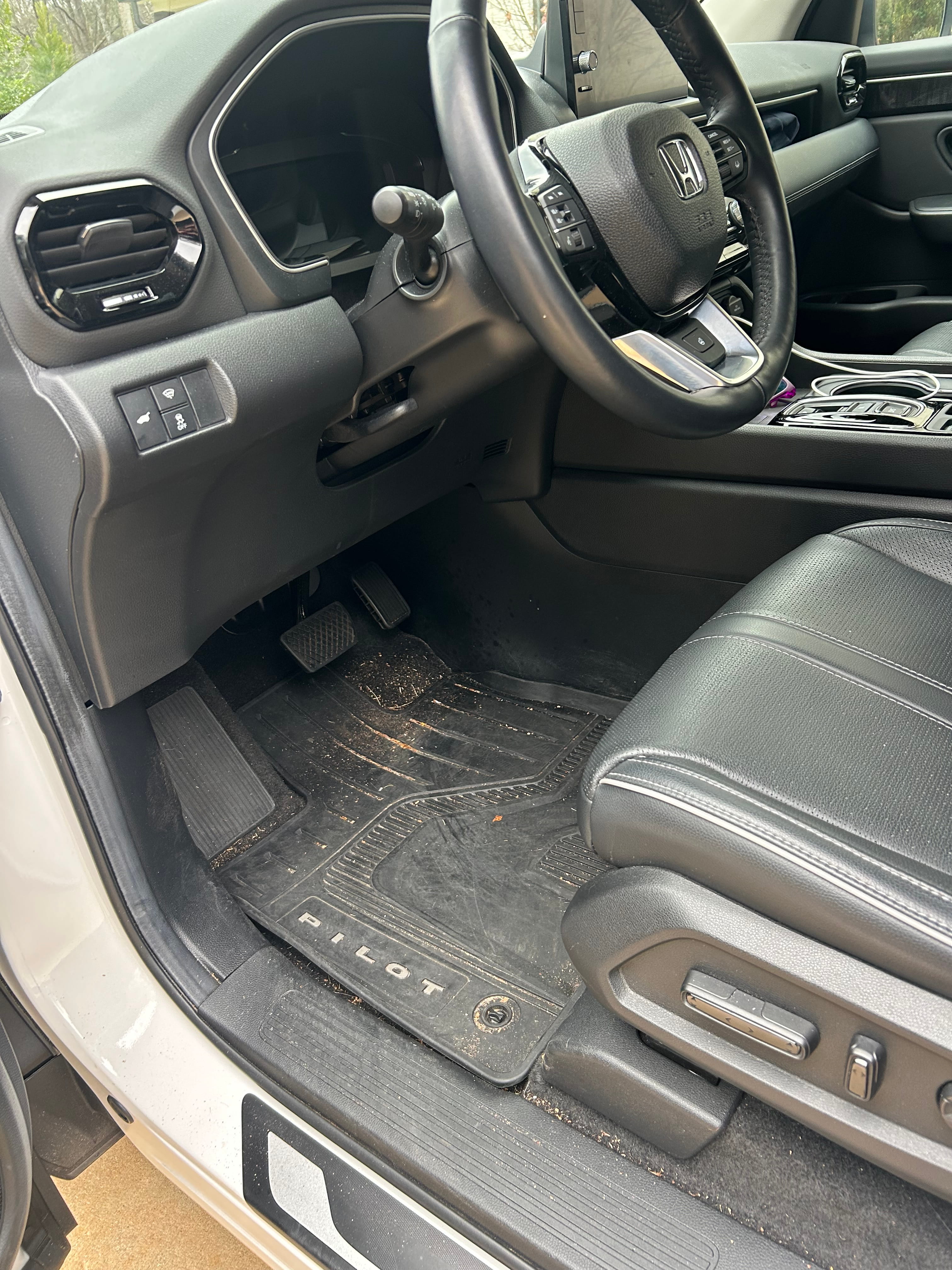 Honda Pilot Interior - before