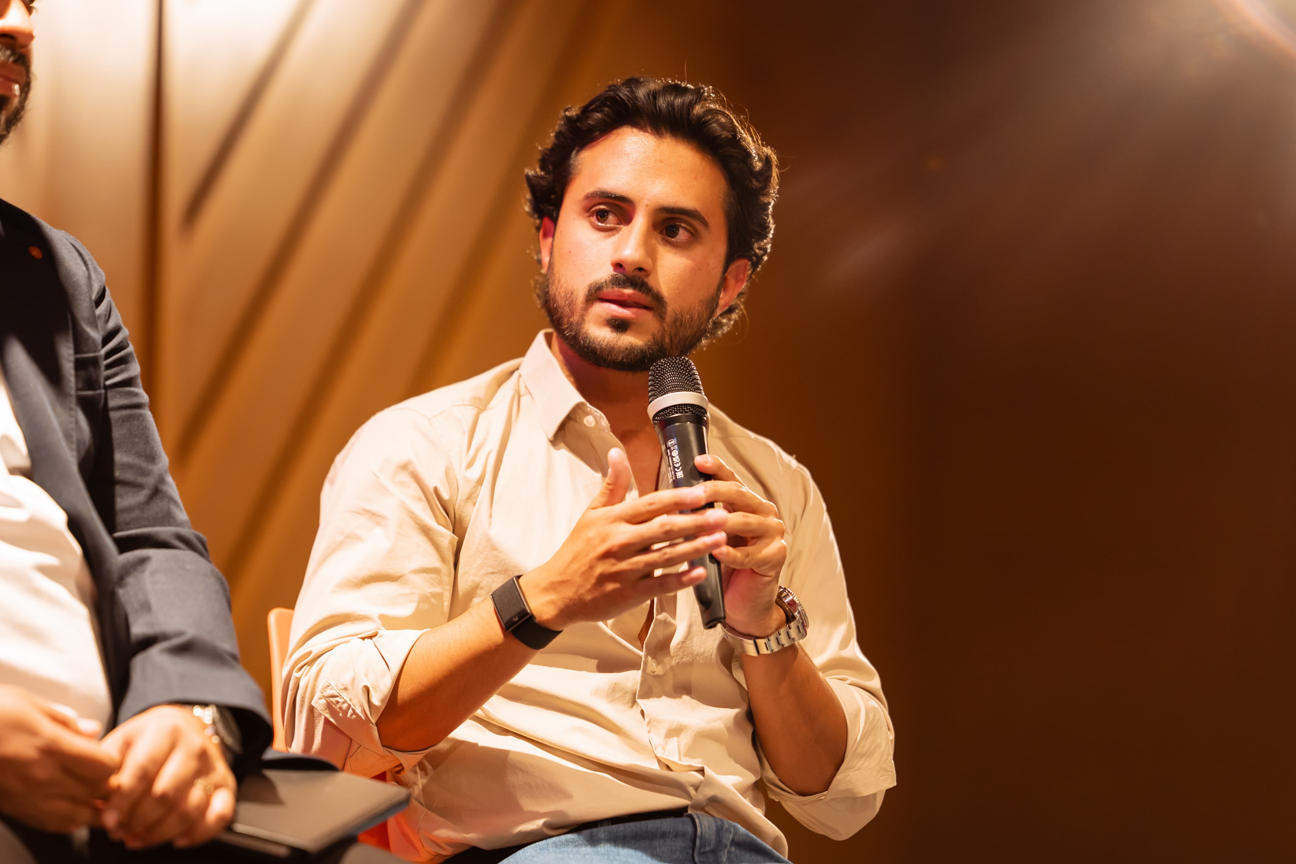 Vocería & Panel — Speaker Corporativo
