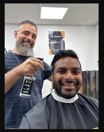 Kimo with customer