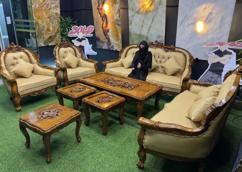 SOFA VIRGINA EXCLUSIVE CUSTOM - LIMITED EDITION