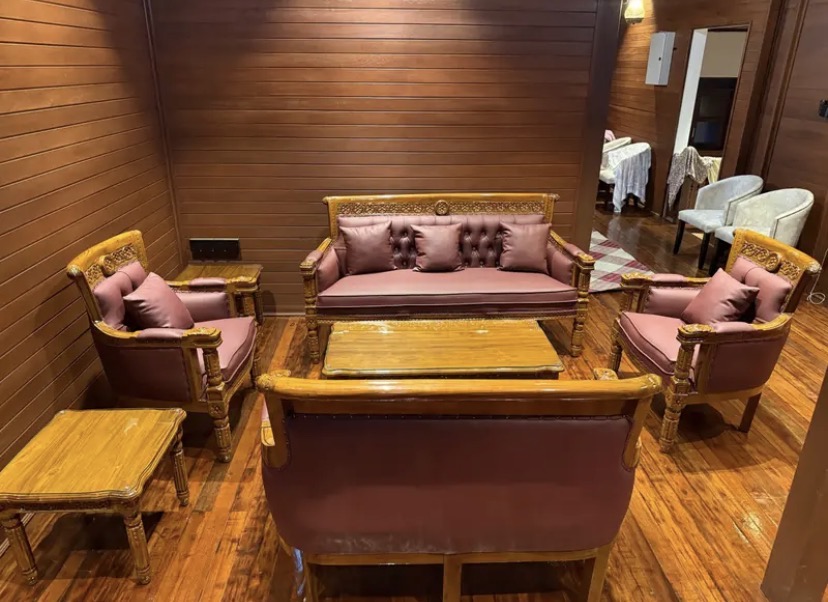 SOFA SERBIA 3+2+1+1 + MEJA KOPI BESAR & KECIL