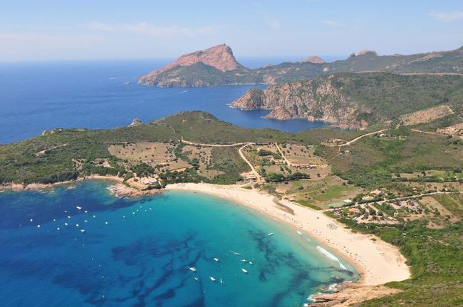 Plage d'Arone — baie sauvage d'Ouest Corse, sable blond et eaux cristallines