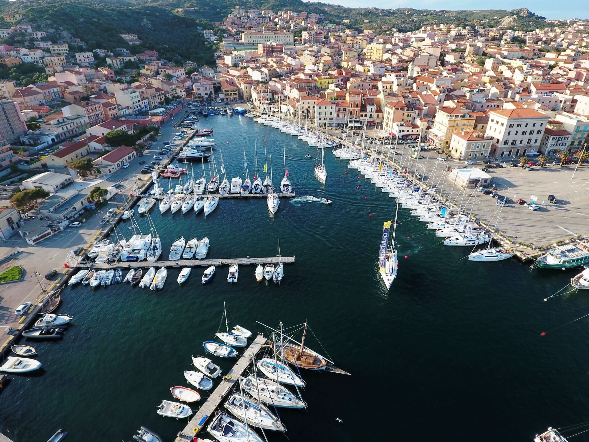 Cala Gavetta — port touristique de La Maddalena, Sardaigne
