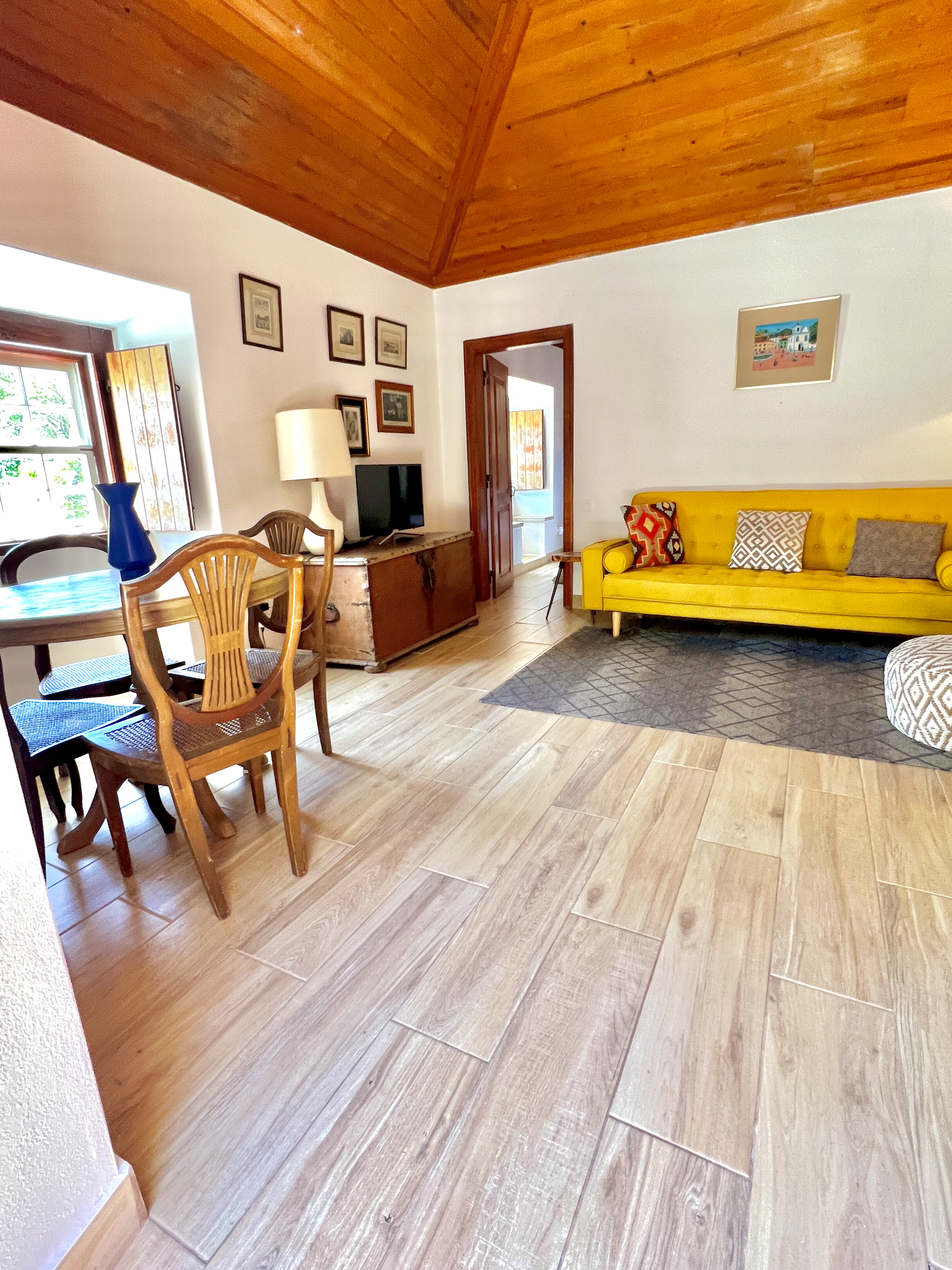 Pine Tree House open plan living and dining