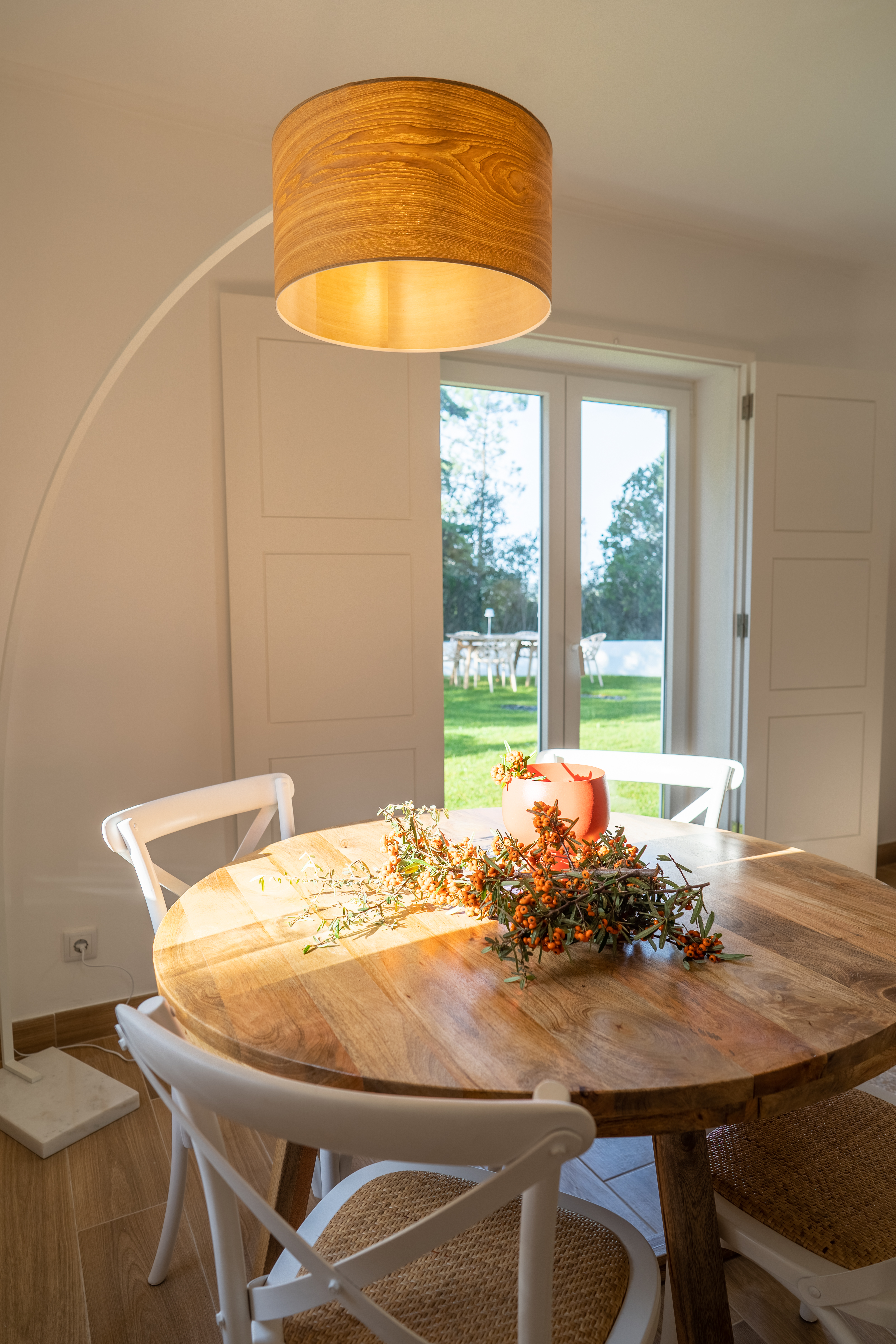 Wood Oven House I dining area with garden view