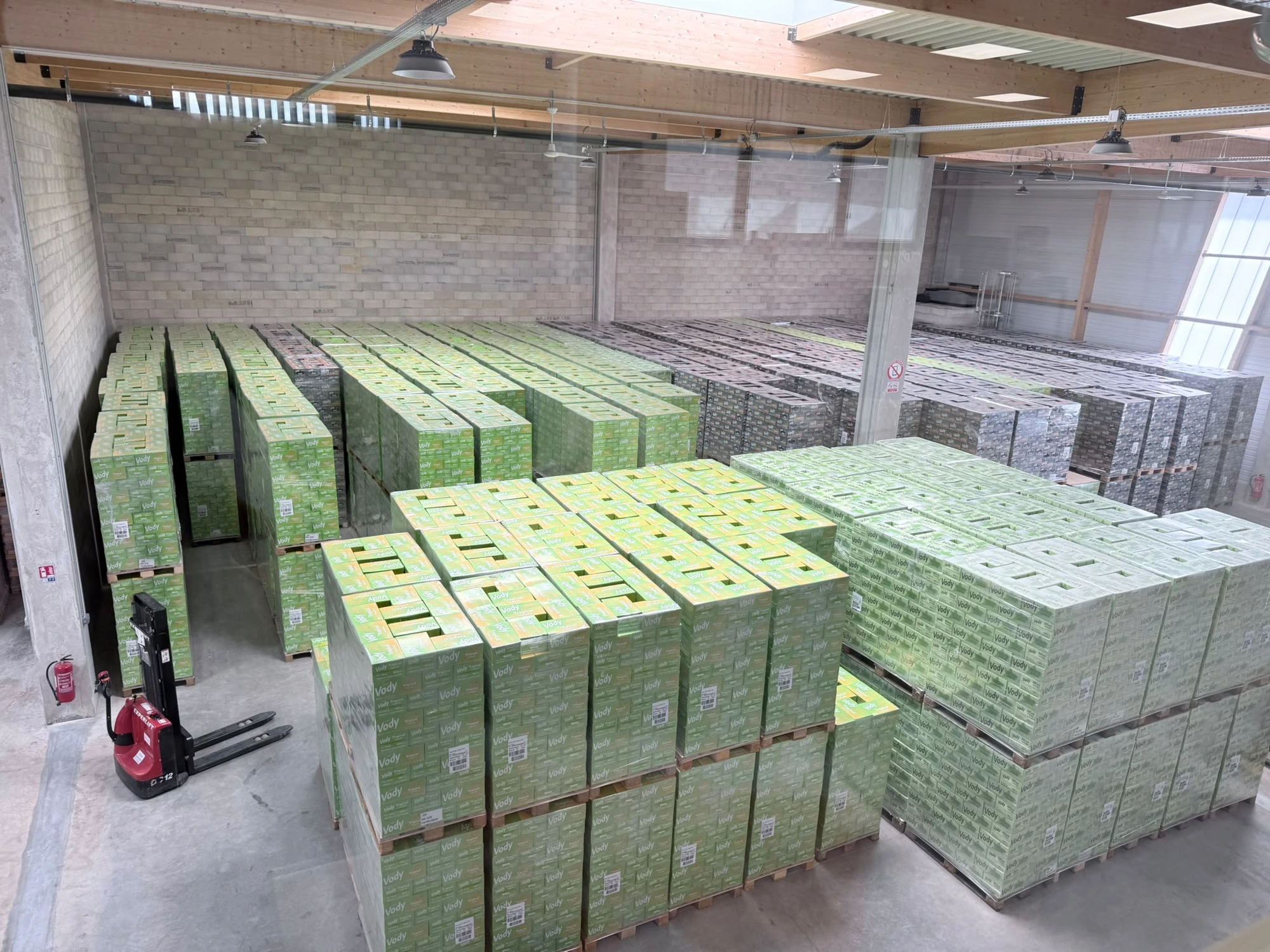 Notre entrepôt Vody — stock de packs prêts à livrer