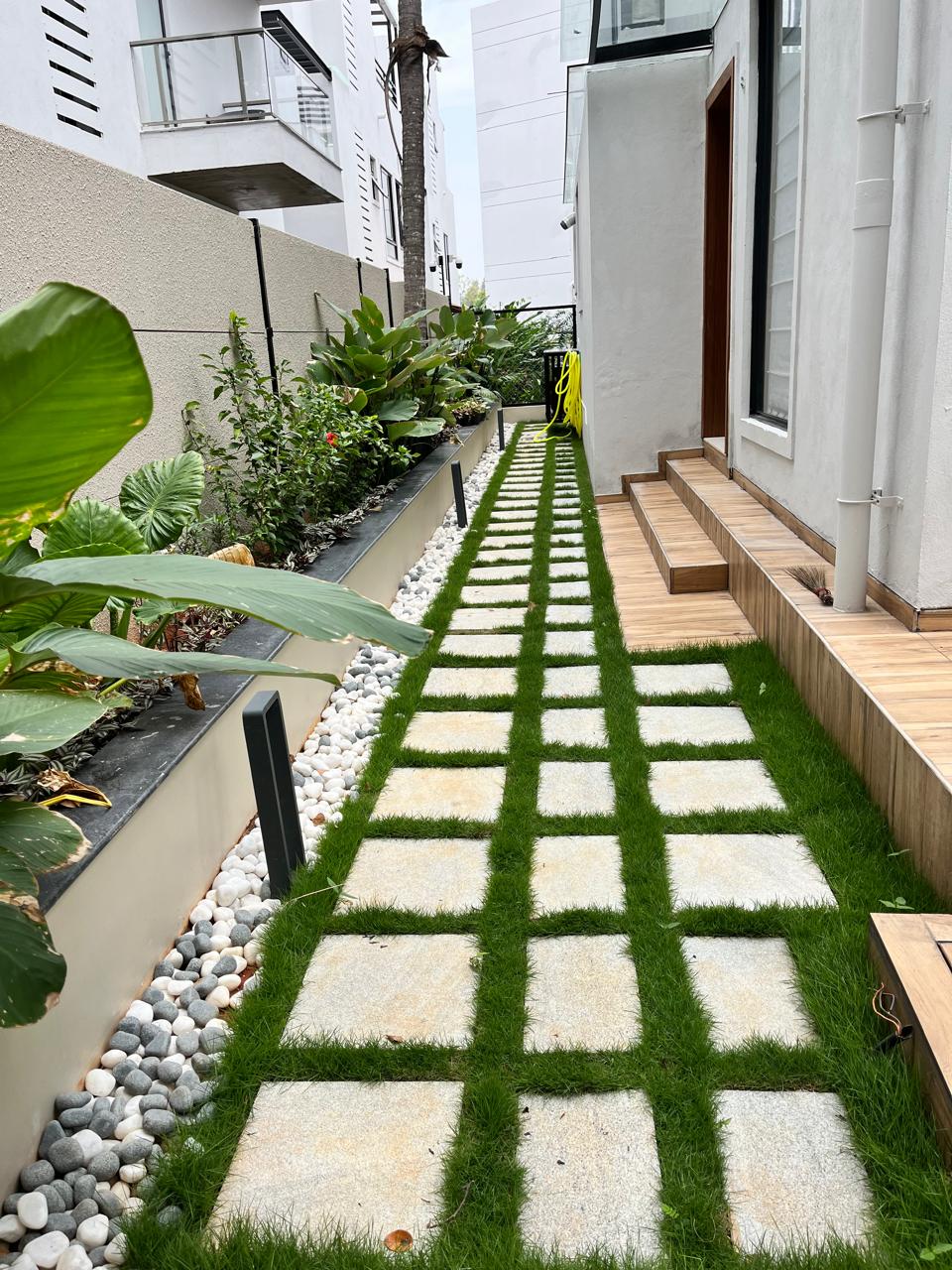Side Pathway Design