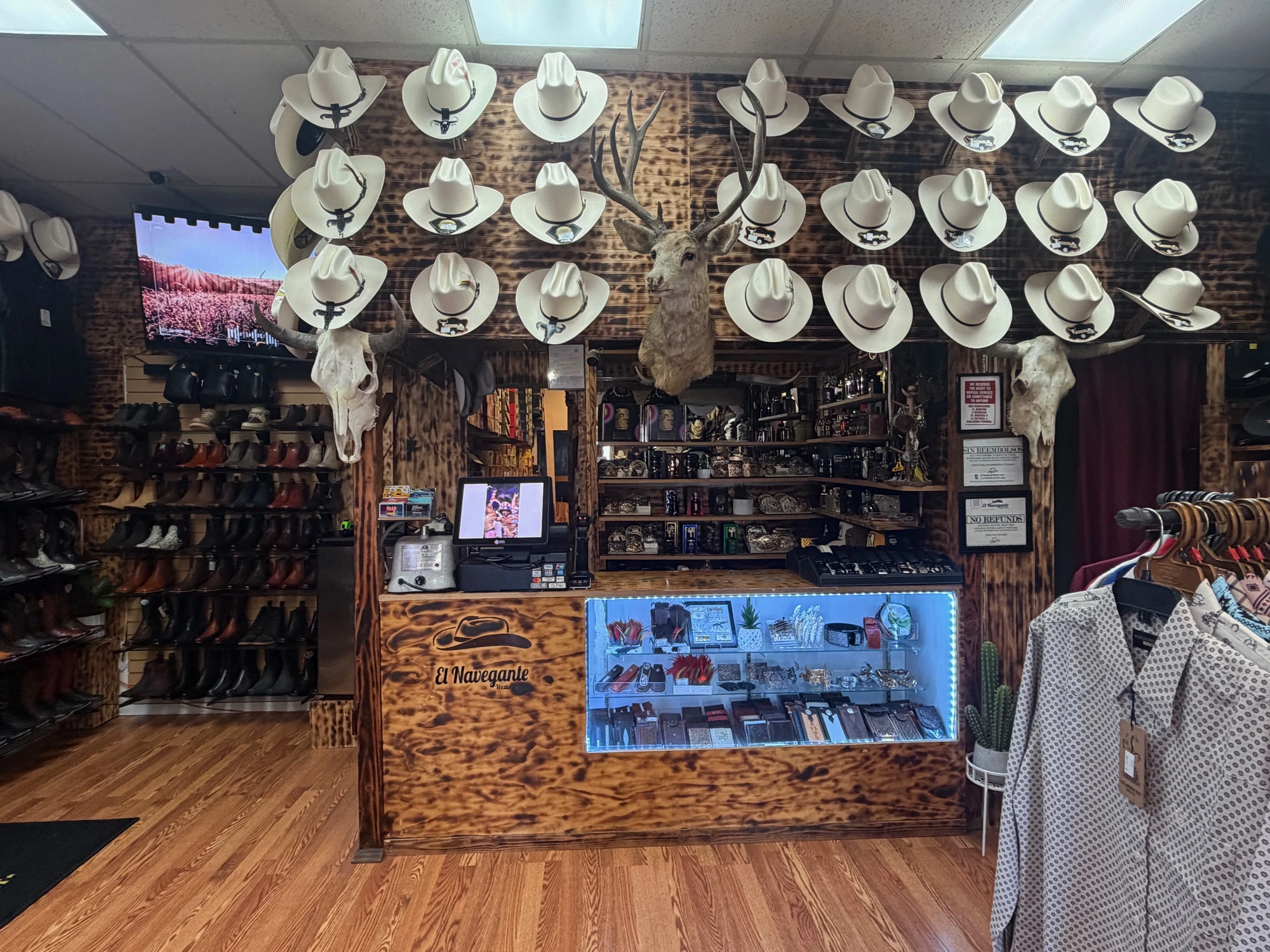 Interior de la tienda El Navegante Wester