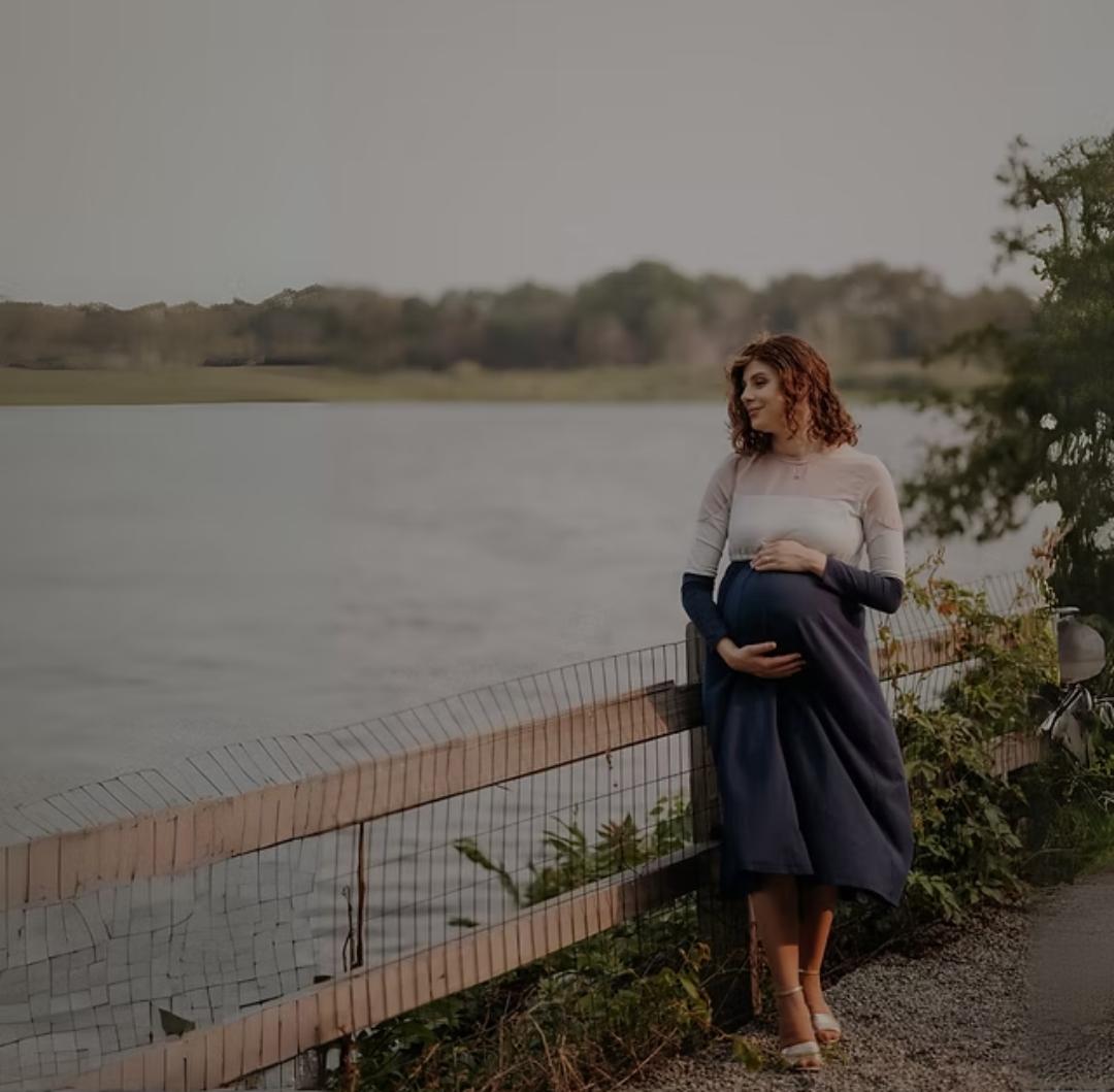 Editorial maternity portrait