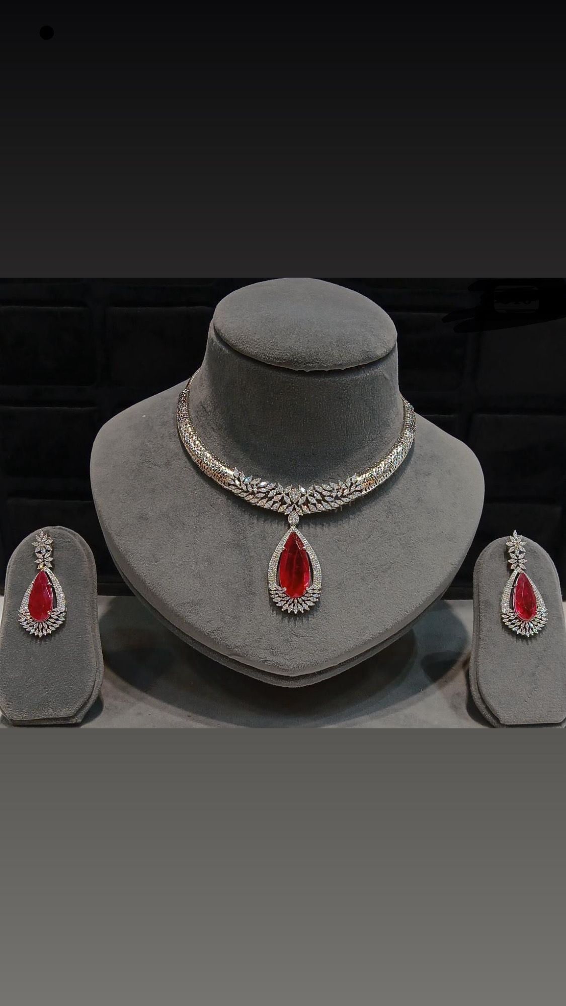 Beautiful Cocktail Style Diamond and Ruby Red Set - DBS-ST008