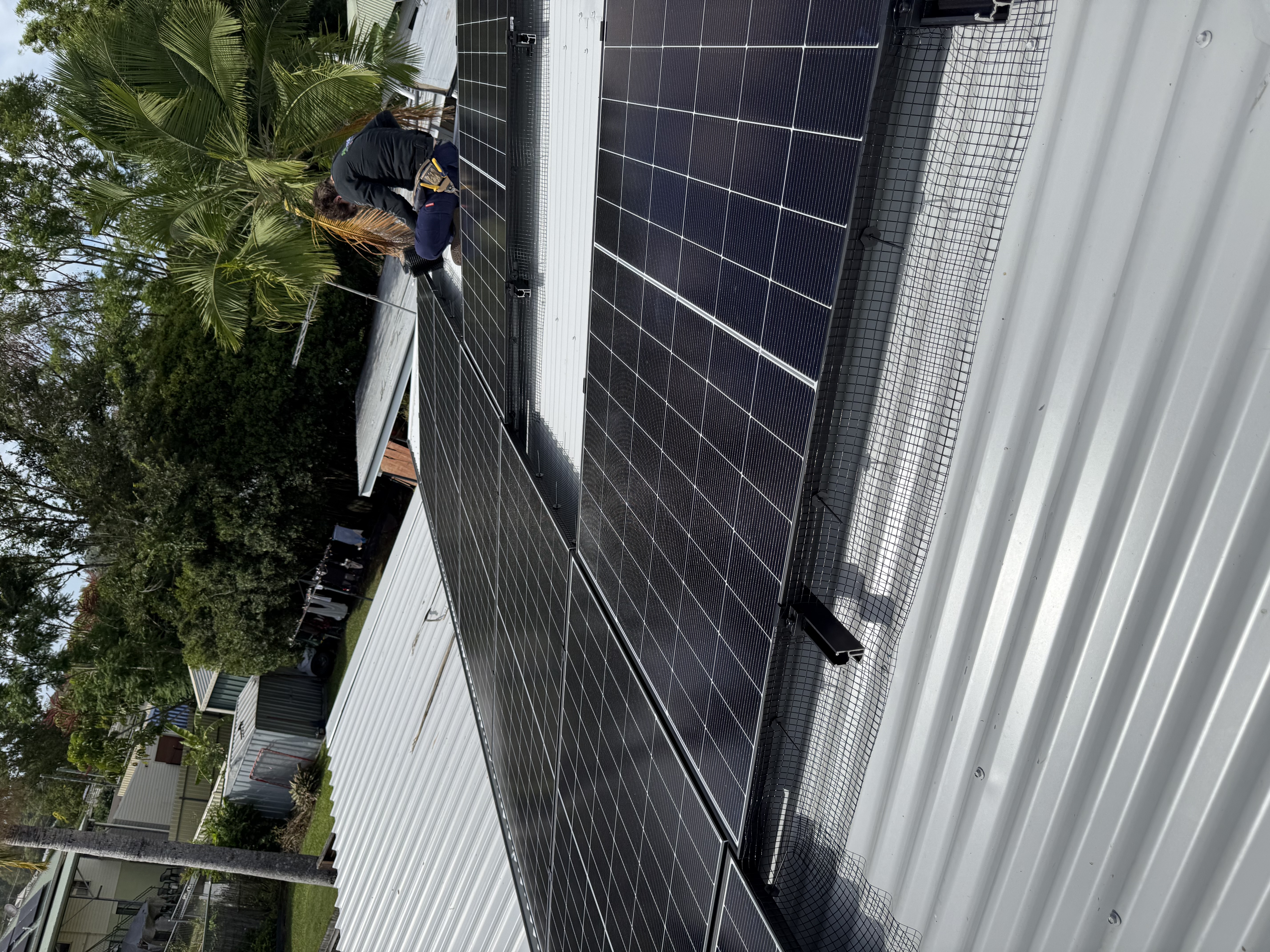 Professional mesh protection on corrugated roof