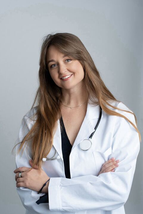 Dr. Anna