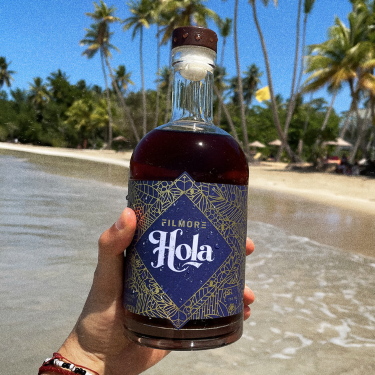 HOLA