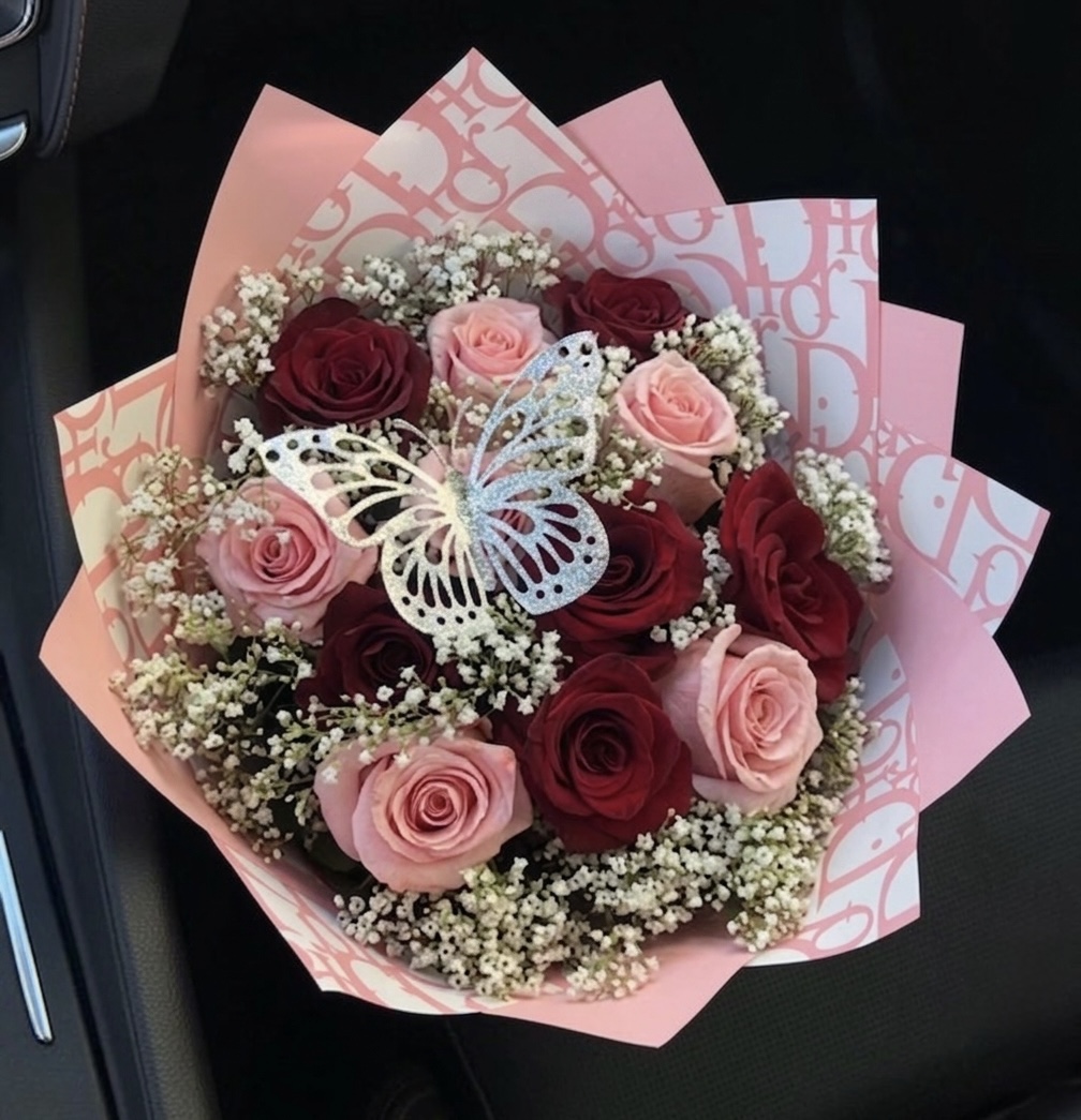 12 Roses Bouquet