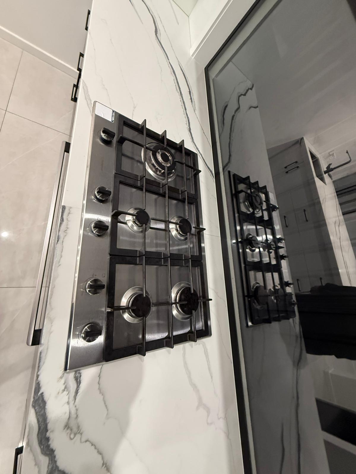 Cooktop & Splashback