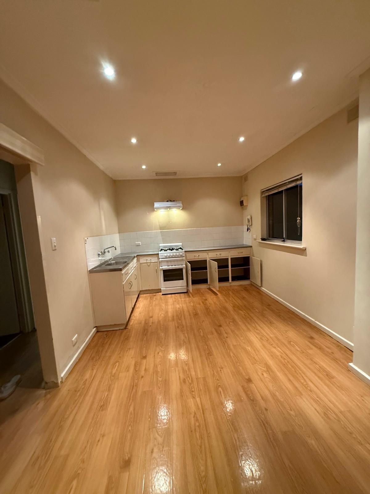 Kitchen & Floor Clean