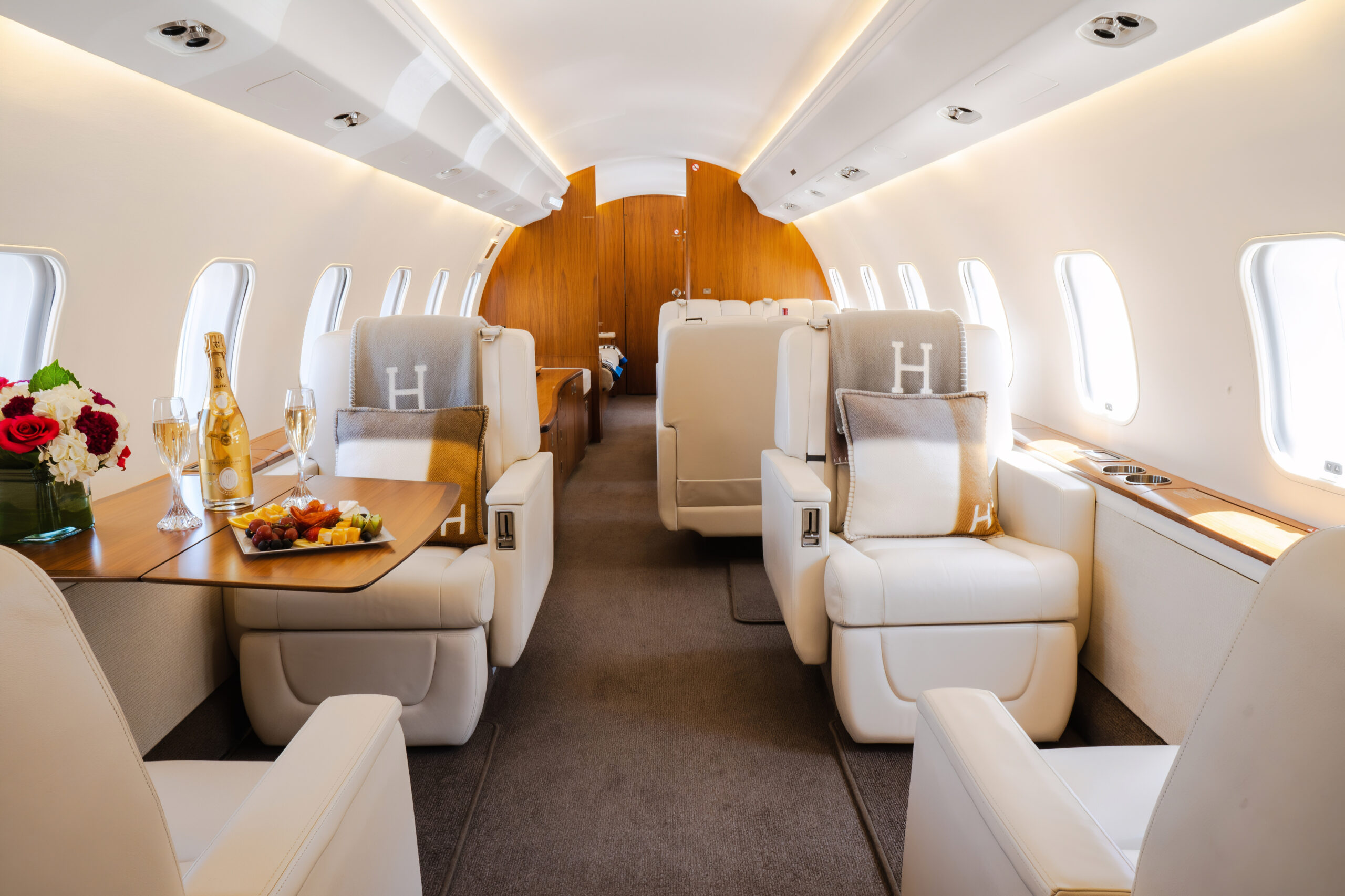 Gate 33 — clear, honest, experience-based Modern Bombardier Global cabin interior — the operational reality Gate 33 prepares candidates for