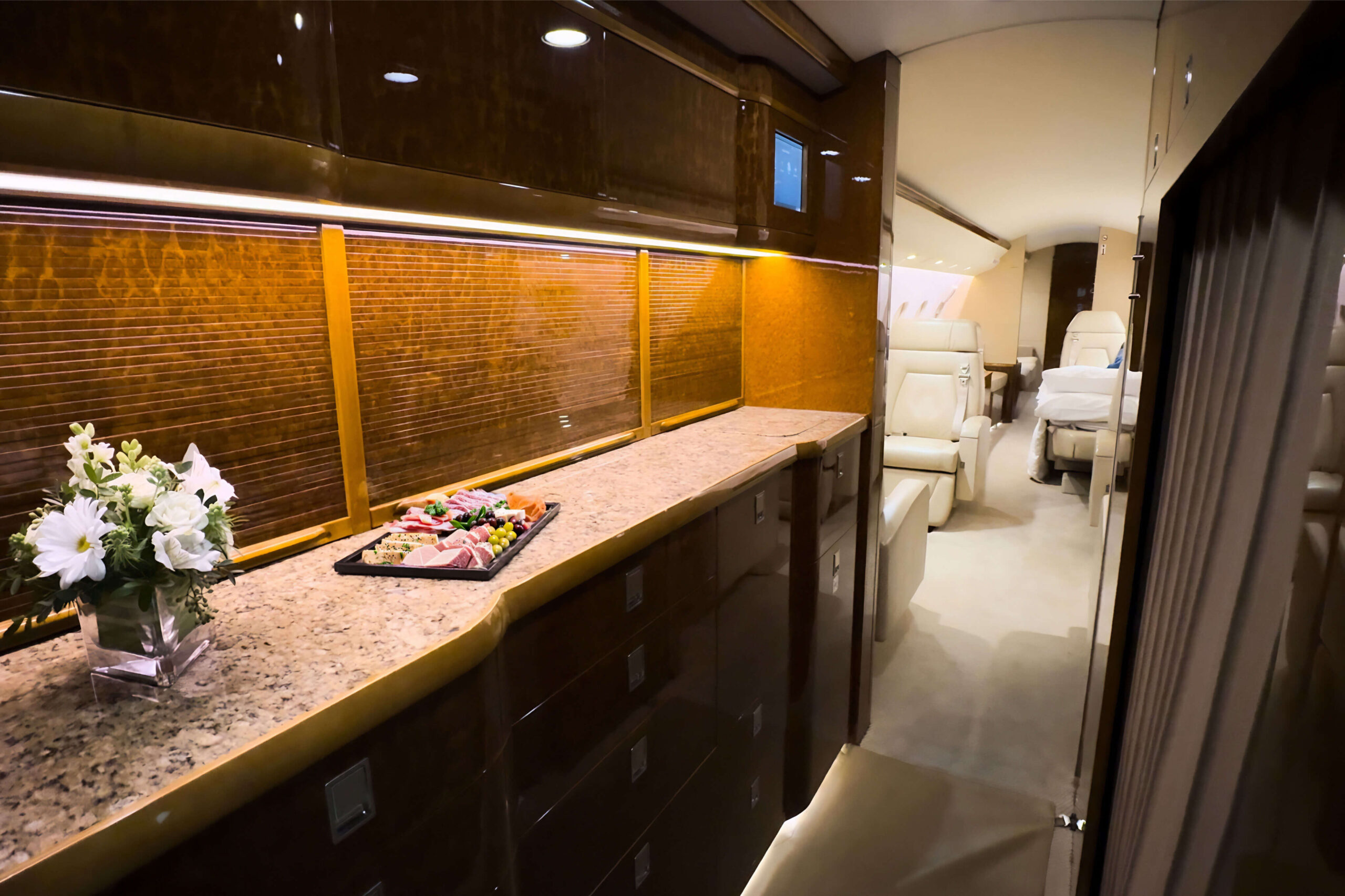 Gate 33 Insights — first-person field notes from private aviation