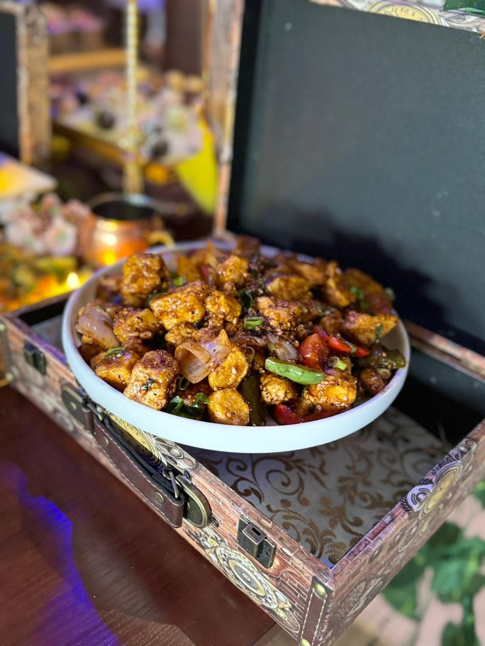 Chilli paneer in treasure box