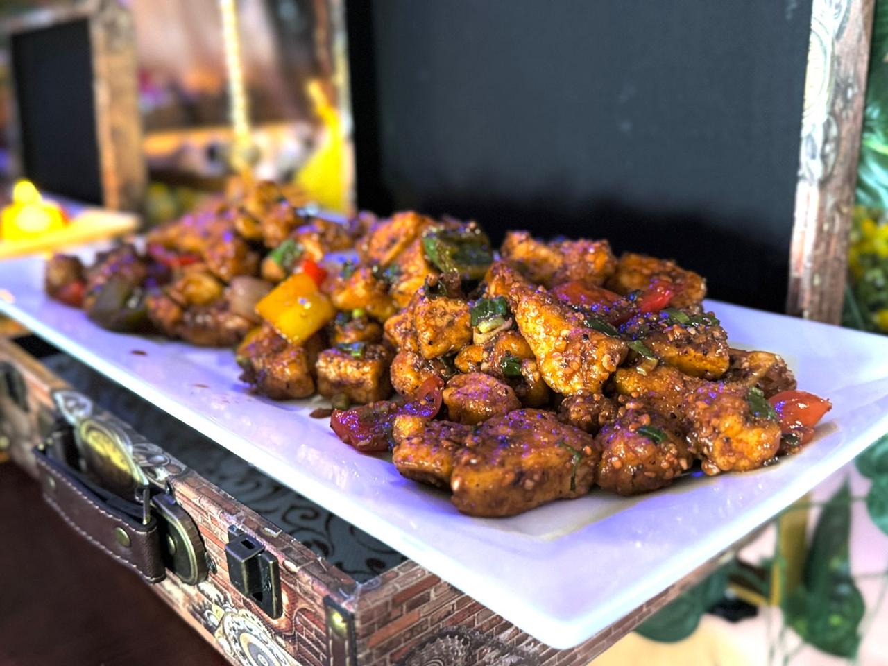 Chilli chicken in treasure box