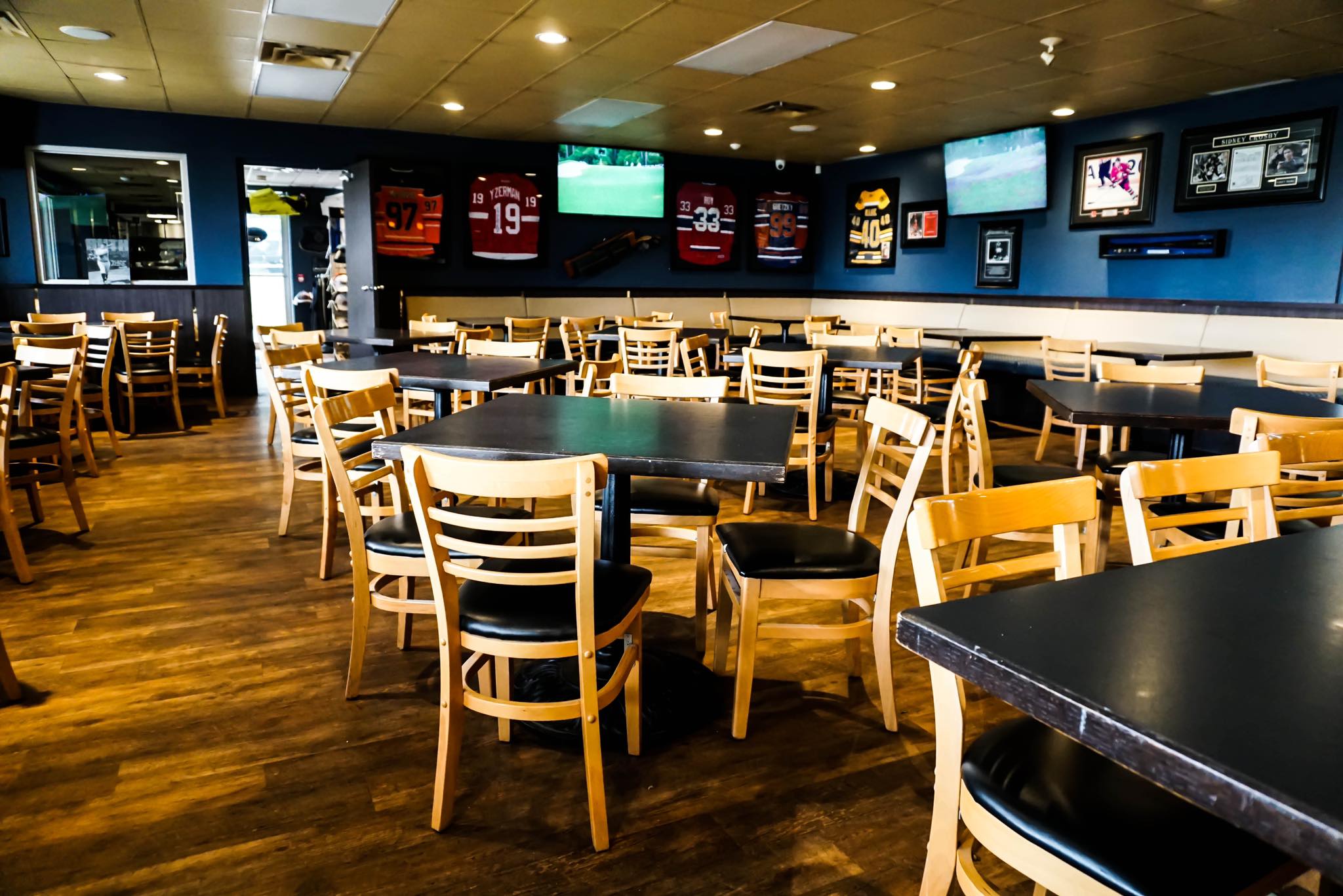 Dining at Willow Ridge