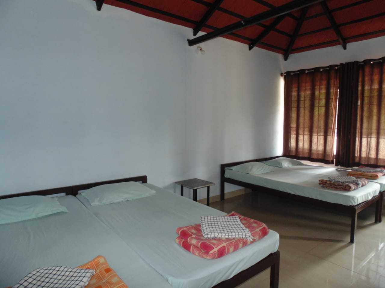Standard Five Bedded at Guddada Siri Homestay