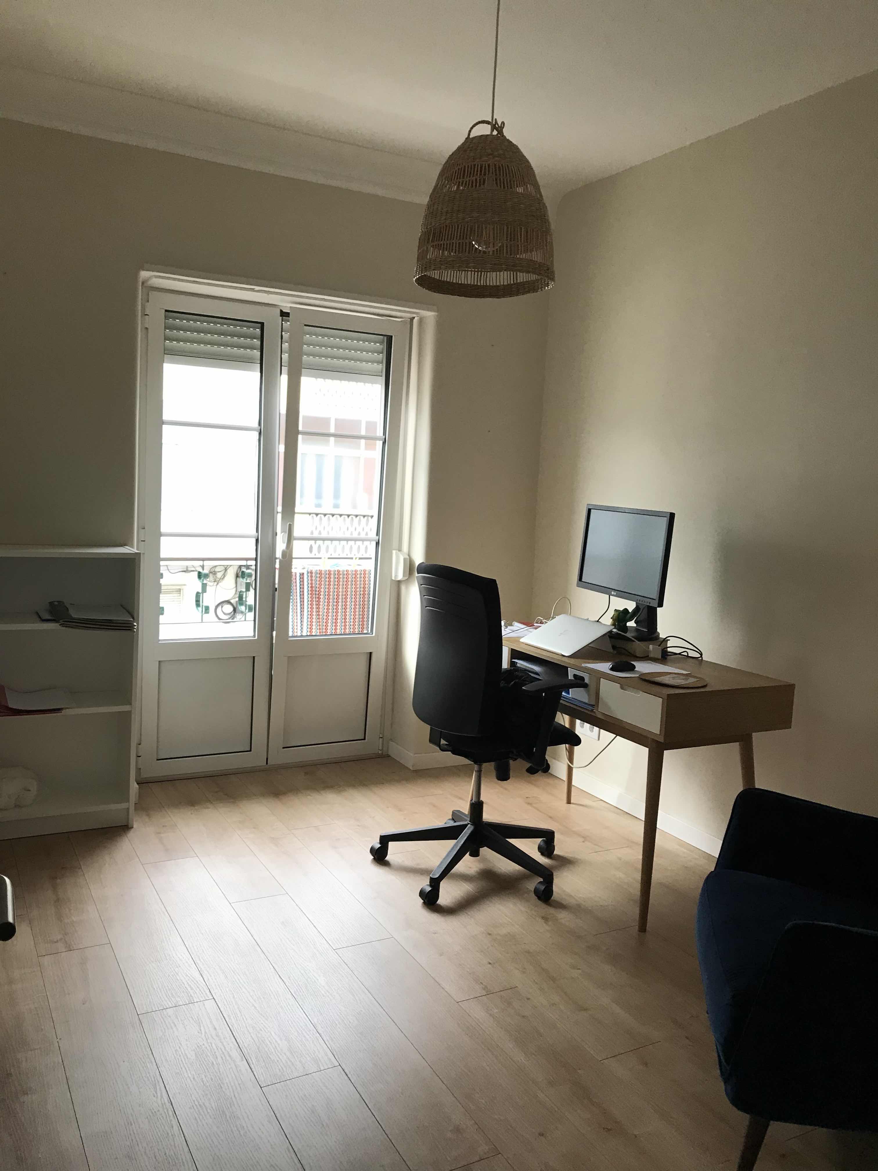 Antes: Quarto sem decoração