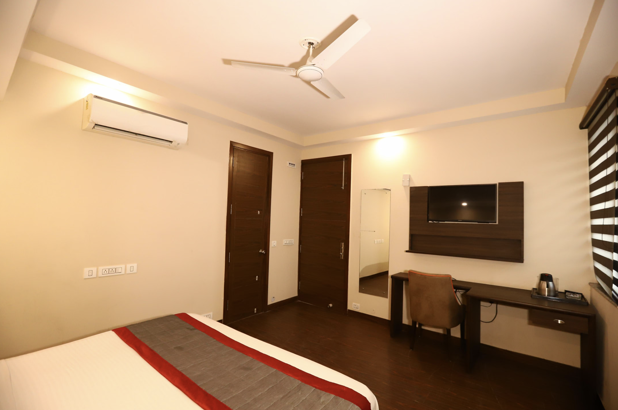 Rooms — 6