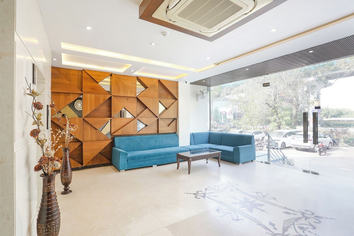 Sahibs City Star - Image 2