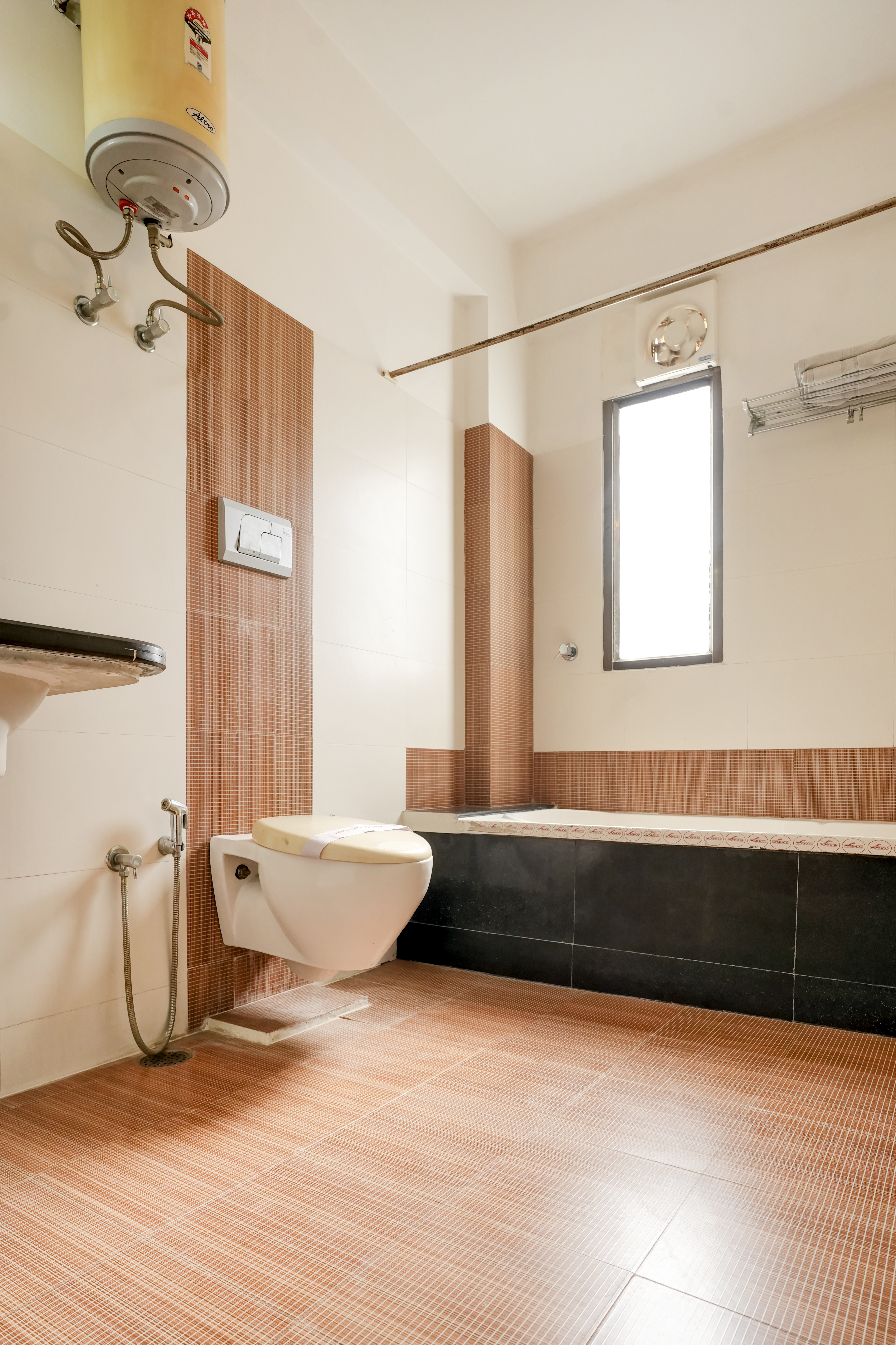 Sahibs Corporate Inn - Image 5
