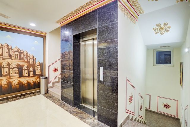 Sahibs Royal Ville - Image 4