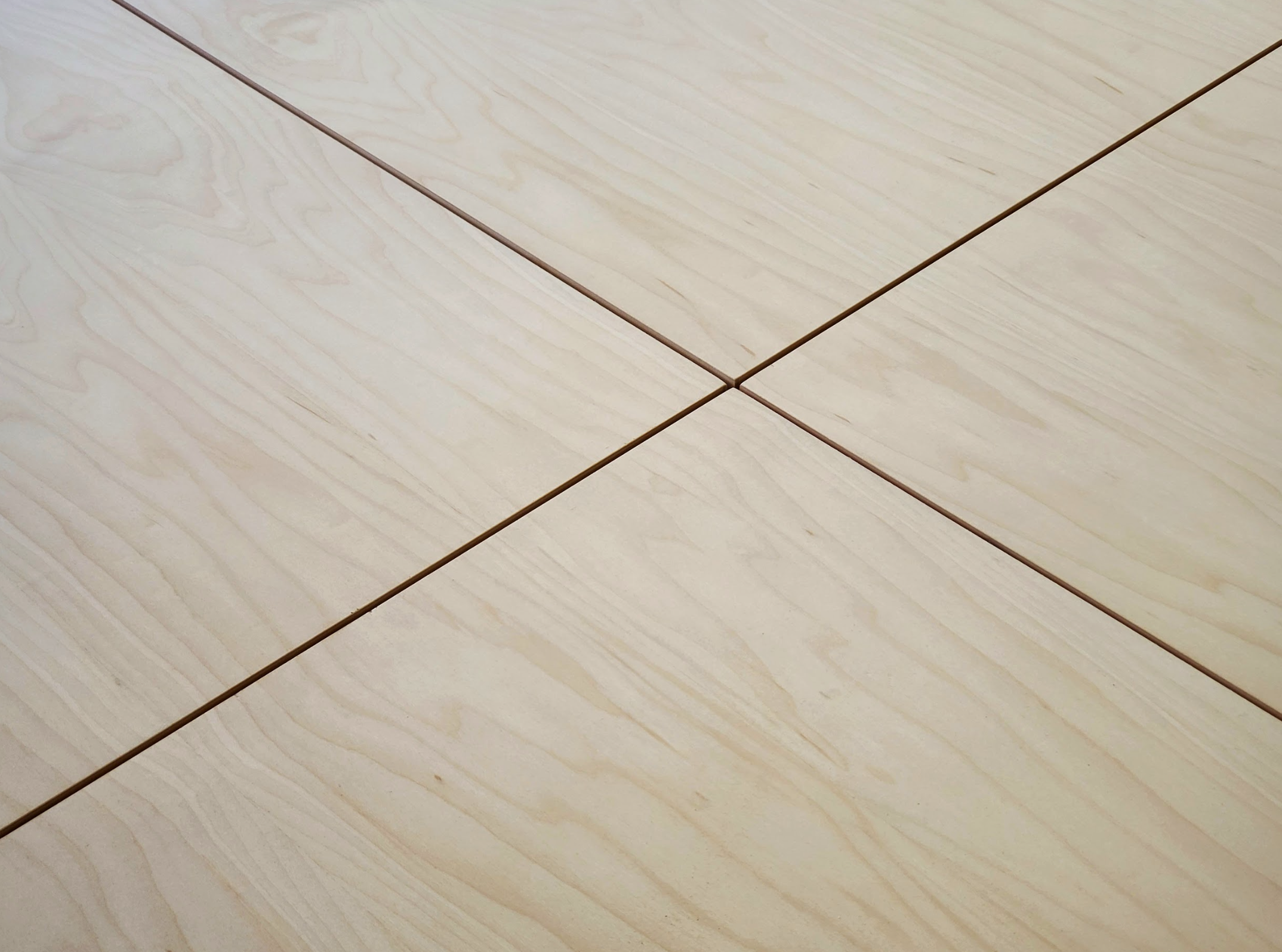 Grain-matched Premium Veneer flat-panel grid
