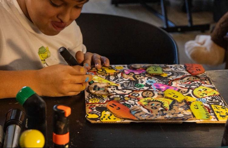 Daniel Cordoba creating a work