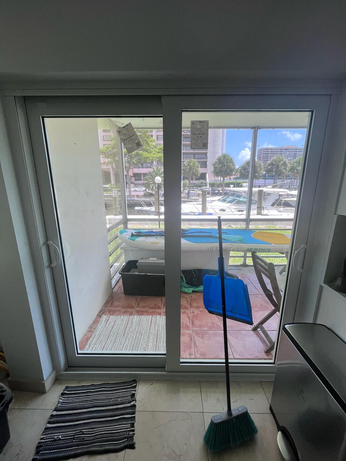 Sliding Doors – North Miami