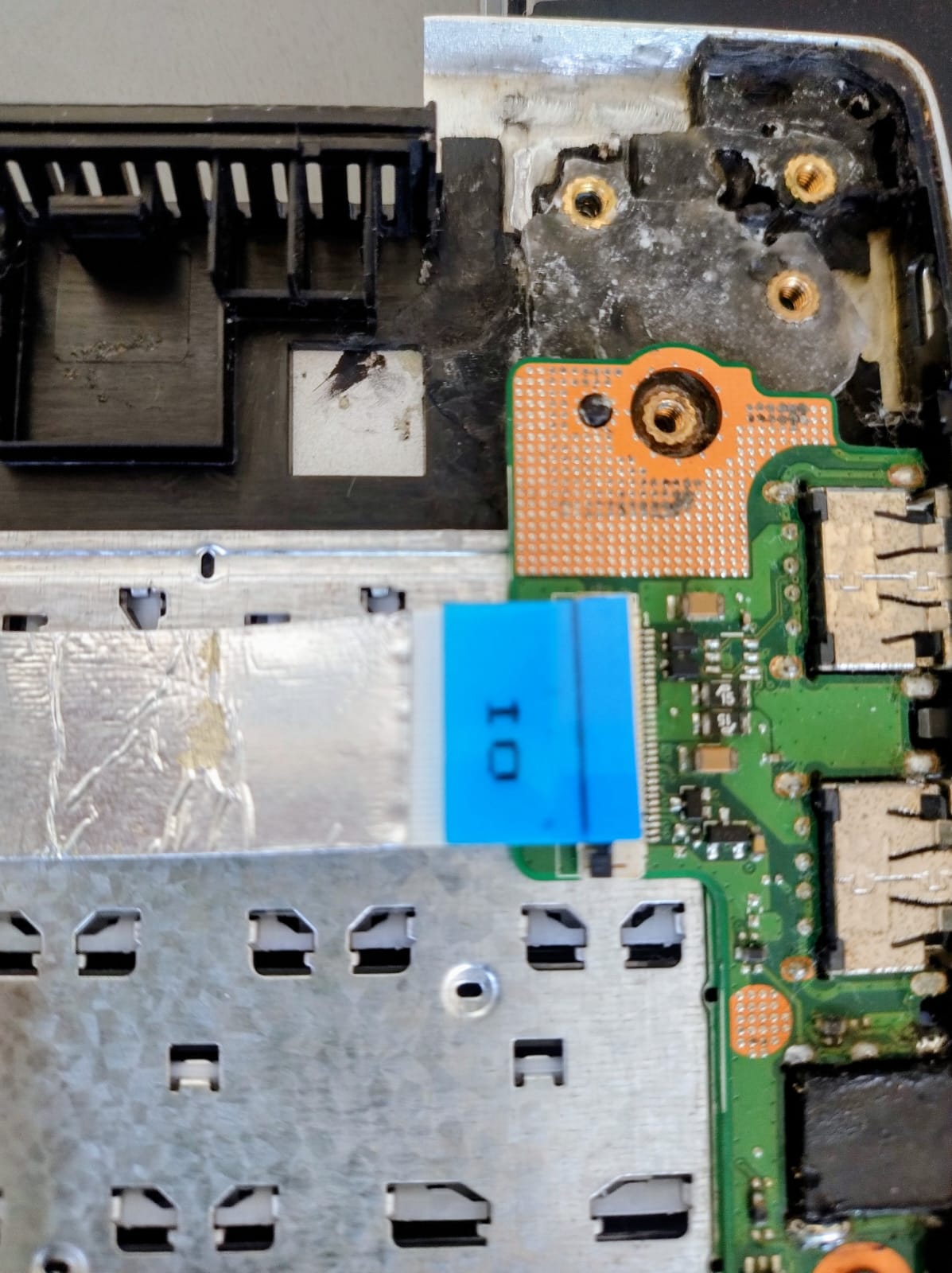 Reparo de Carcaça de Notebook